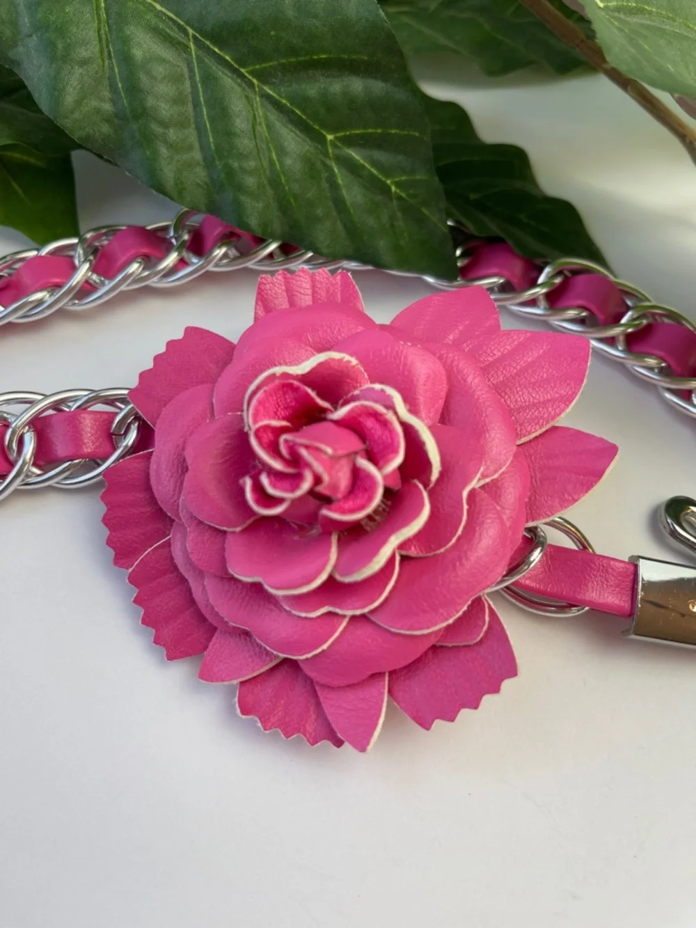 GAP PINK FLOWER CHAIN BELT